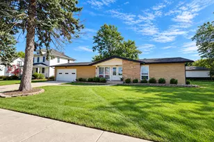 141 W Army Trail Blvd, Addison, IL 60101 - Photo 1
