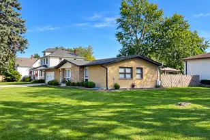 141 W Army Trail Blvd, Addison, IL 60101 - Photo 5