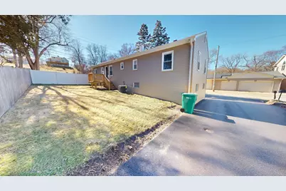 176 E Grand Avenue, Fox Lake, IL 60020 - Photo 33