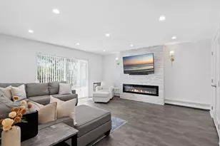 6800 N California Ave, Chicago, IL 60645 - Photo 3