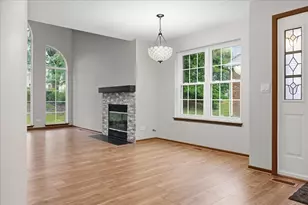 922 W Happfield Dr, Arlington Heights, IL 60004 - Photo 9