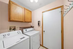 665 Meadowdale Dr, Romeoville, IL 60446 - Photo 9