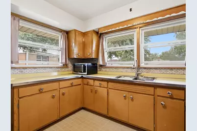 3801 St Charles Road, Bellwood, IL 60104 - Photo 15
