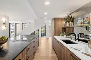 200 E Delaware Pl, Chicago, IL 60611 - Photo 9