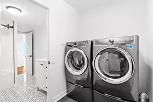 200 E Delaware Pl, Chicago, IL 60611 - Photo 27