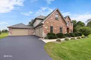 366 Tallgrass Ln, Yorkville, IL 60560 - Photo 5