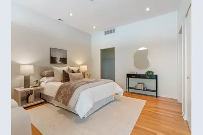 500 W Superior Street #2401, Chicago, IL 60654 - Photo 37