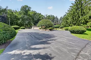 5751 Heatherwood Ln, Rockford, IL 61109 - Photo 3