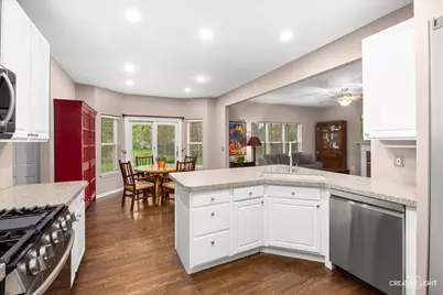 1S068 E Burnham Lane, Geneva, IL 60134 - Photo 11