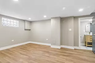 7659 S Hoyne Ave, Chicago, IL 60620 - Photo 23