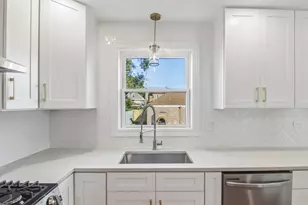 7659 S Hoyne Ave, Chicago, IL 60620 - Photo 7