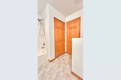 3499 White Oak Drive, Dekalb, IL 60115 - Photo 19