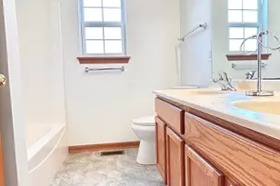 3499 White Oak Dr, Dekalb, IL 60115 - Photo 23