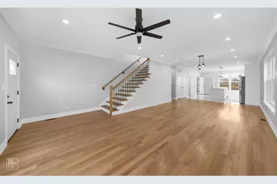 4241 W Walton Street, Chicago, IL 60651 - Photo 5