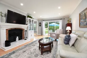 636 Stirling Ln, Prospect Heights, IL 60070 - Photo 15