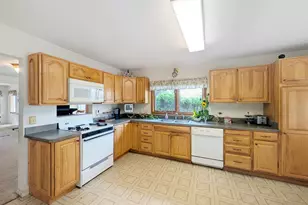 58 N Lake Ave, Fox Lake, IL 60020 - Photo 3