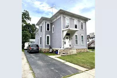 424 S Lincoln Avenue, Aurora, IL 60505 - Photo 1