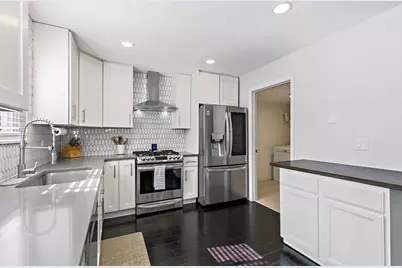 5292 Spencer Place, Lake in the Hills, IL 60156 - Photo 5