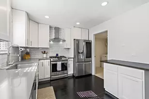 5292 Spencer Pl, Lake in the Hills, IL 60156 - Photo 5
