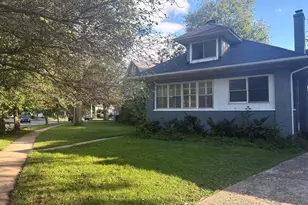 322 College Ave, Dekalb, IL 60115 - Photo 1