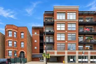 3260 N Clark St, Chicago, IL 60657 - Photo 1