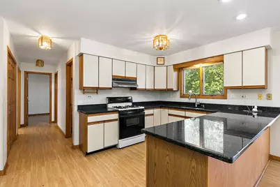 1600 Brentford Drive, Naperville, IL 60563 - Photo 19