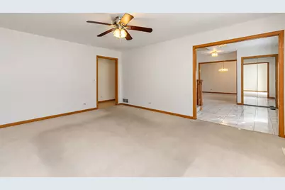 1600 Brentford Drive, Naperville, IL 60563 - Photo 7