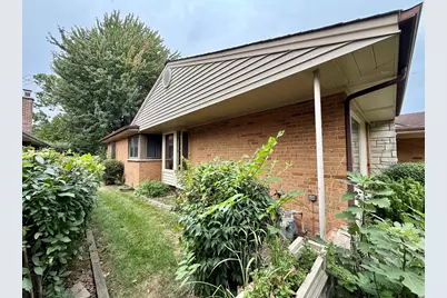 402 S Na Wa Ta Avenue, Mount Prospect, IL 60056 - Photo 3