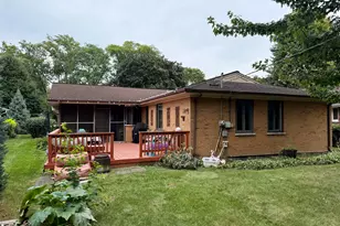402 S Na Wa Ta Ave, Mount Prospect, IL 60056 - Photo 5