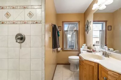 402 S Na Wa Ta Avenue, Mount Prospect, IL 60056 - Photo 11