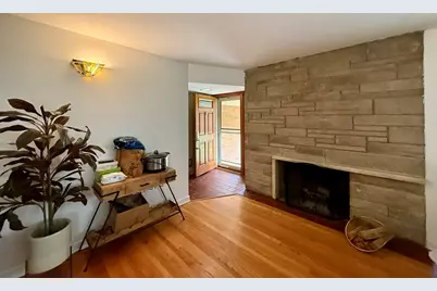 402 S Na Wa Ta Avenue, Mount Prospect, IL 60056 - Photo 7