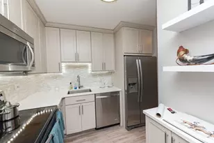 211 E Ohio St, Chicago, IL 60611 - Photo 3