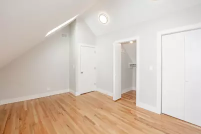 2112 W Roscoe Street #2R, Chicago, IL 60618 - Photo 9