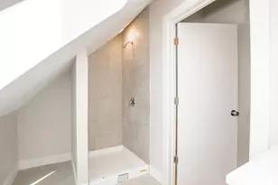 2112 W Roscoe St, Chicago, IL 60618 - Photo 7