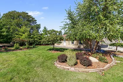 8420 W 83rd Street, Justice, IL 60458 - Photo 3