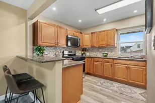 8420 W 83rd St, Justice, IL 60458 - Photo 7