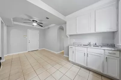 7932 S Kingston Avenue, Chicago, IL 60617 - Photo 29