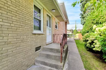 8022 Keeler Avenue, Skokie, IL 60076 - Photo 37