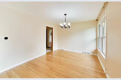 8022 Keeler Avenue, Skokie, IL 60076 - Photo 9