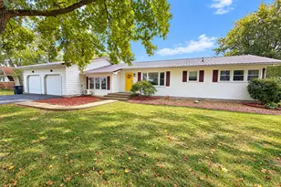 205 W Hoffman St, Irvington, IL 62848 - Photo 3