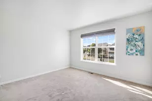 1319 W Crane View Ct, Round Lake, IL 60073 - Photo 15