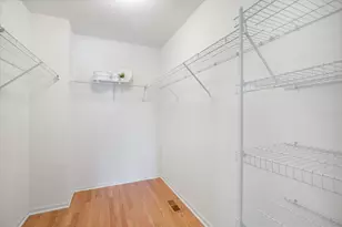 1319 W Crane View Ct, Round Lake, IL 60073 - Photo 13