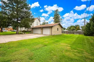 510 E Center St, LeRoy, IL 61752 - Photo 35