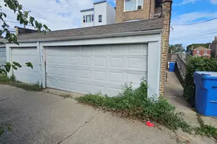 619 E 102nd Pl, Chicago, IL 60628 - Photo 3