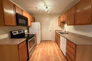 1320 Brook St, Saint Charles, IL 60174 - Photo 9