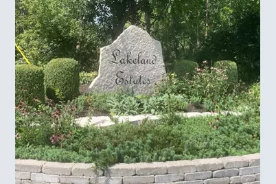 27200 W Lakeview Drive South Drive, Lake Barrington, IL 60084 - Photo 3