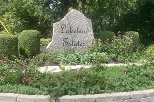 27200 W Lakeview Dr South Dr, Lake Barrington, IL 60084 - Photo 3