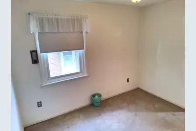 200 Earl Avenue, Joliet, IL 60436 - Photo 9