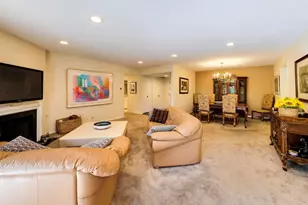 3 The Ct Of Harborside Ct, Northbrook, IL 60062 - Photo 5