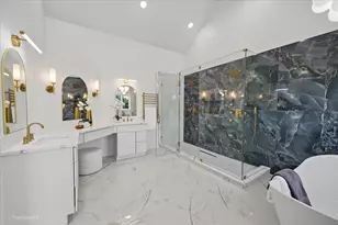 2726 Seiler Dr, Naperville, IL 60565 - Photo 23